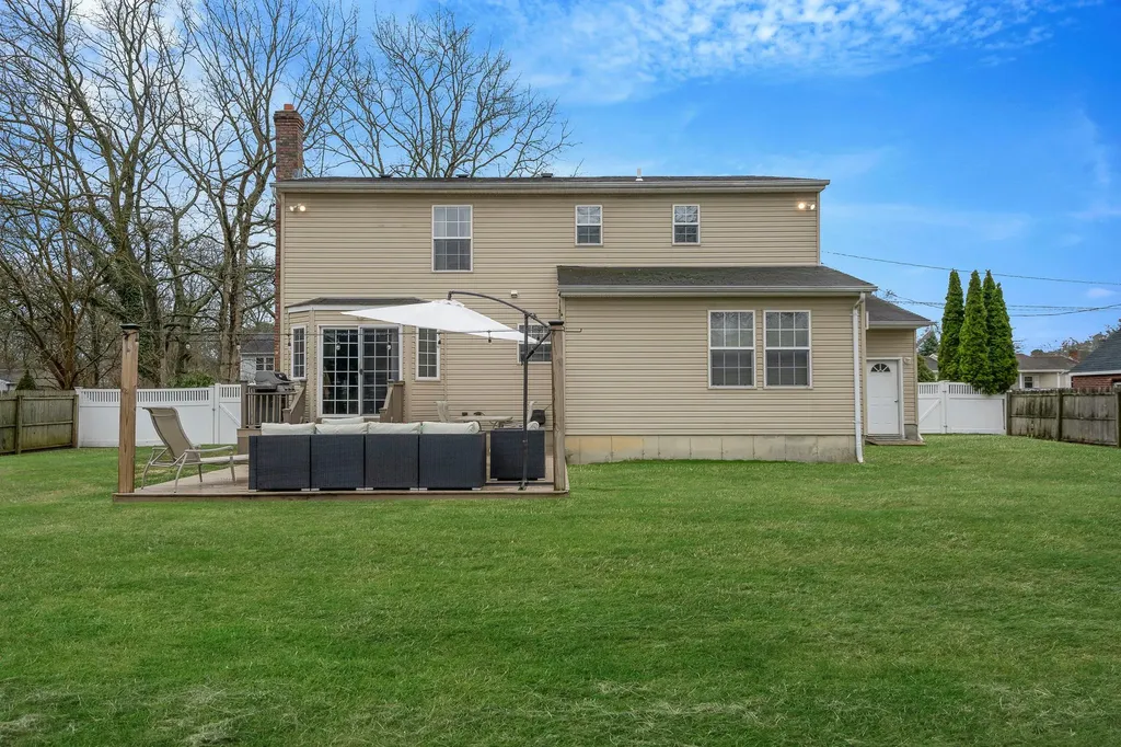 9 Jeanatta Avenue Mastic NY 11950