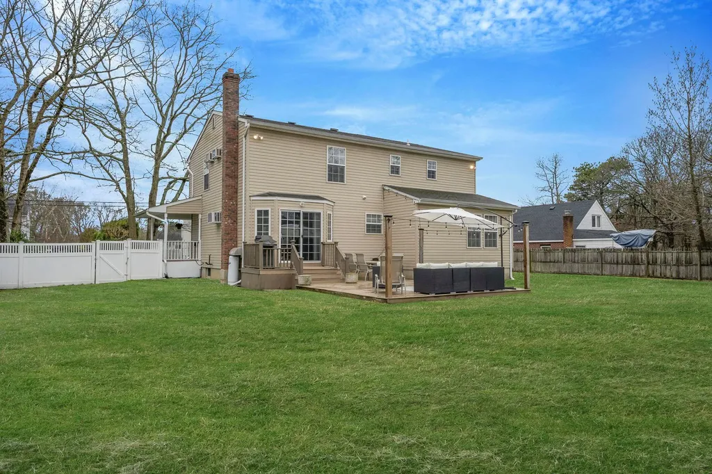 9 Jeanatta Avenue Mastic NY 11950