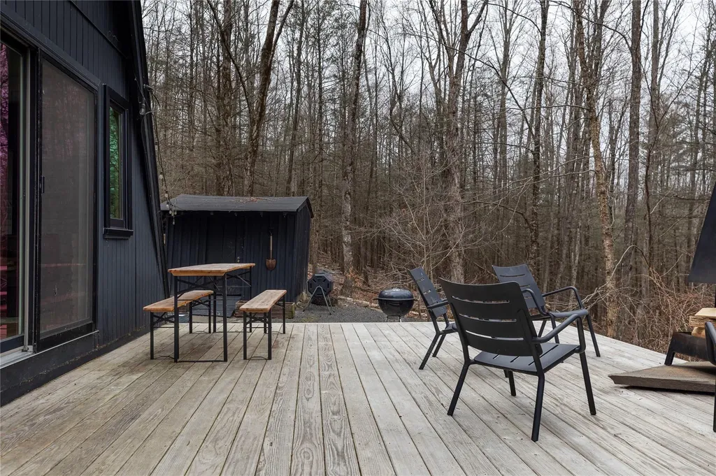 44 Smith Lane Grahamsville NY 12740