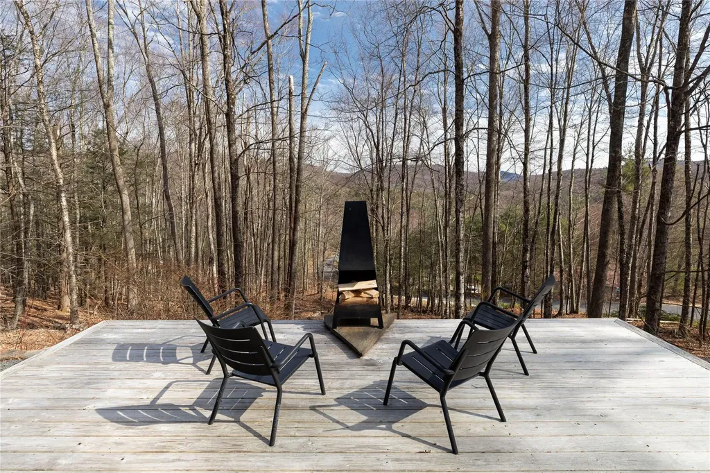 44 Smith Lane Grahamsville NY 12740