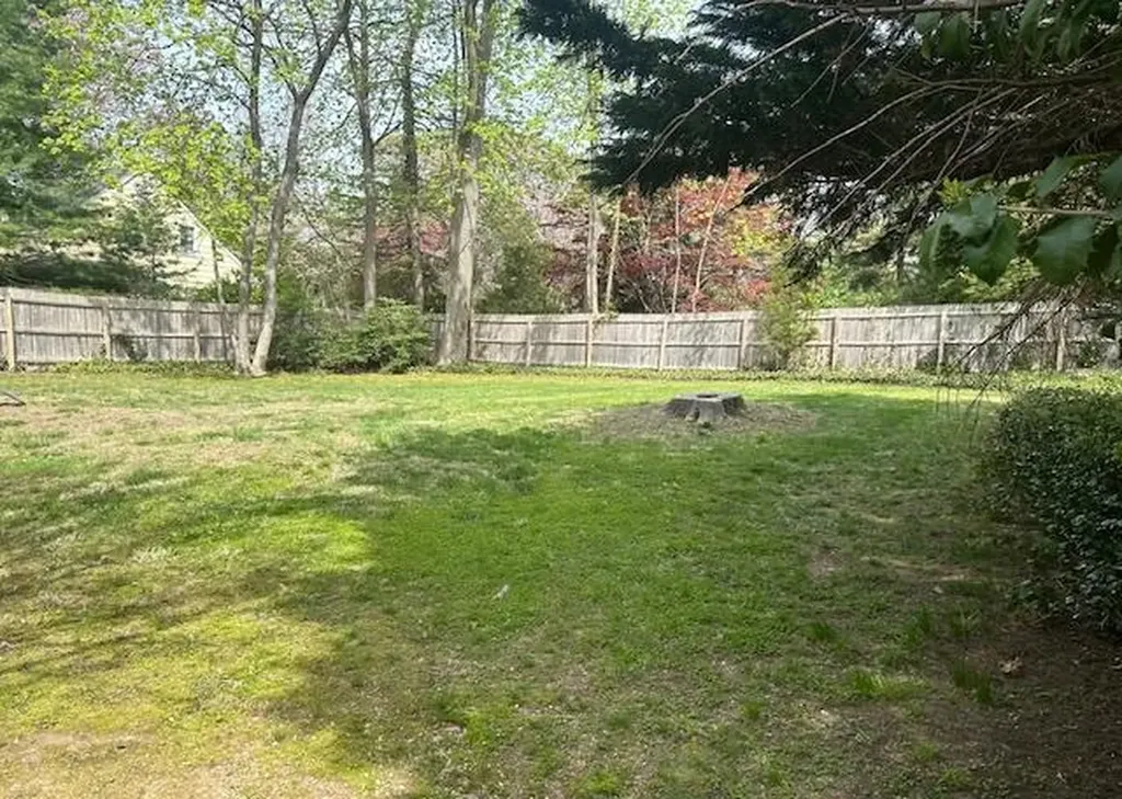 61 View Acre Drive Huntington NY 11743