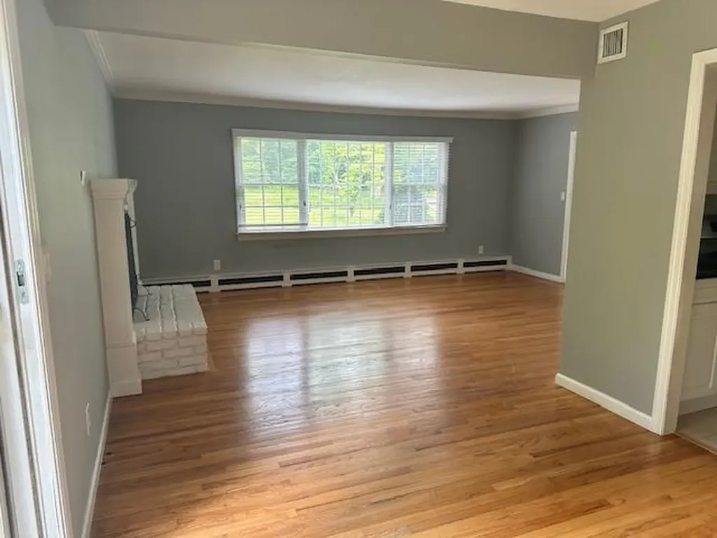 61 View Acre Drive Huntington NY 11743