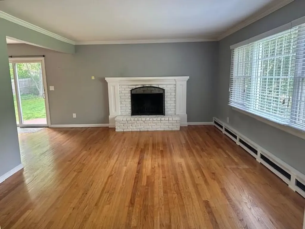 61 View Acre Drive Huntington NY 11743