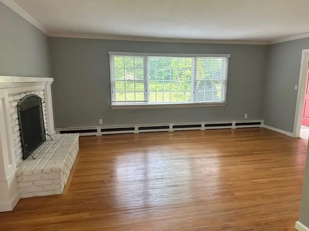 61 View Acre Drive Huntington NY 11743