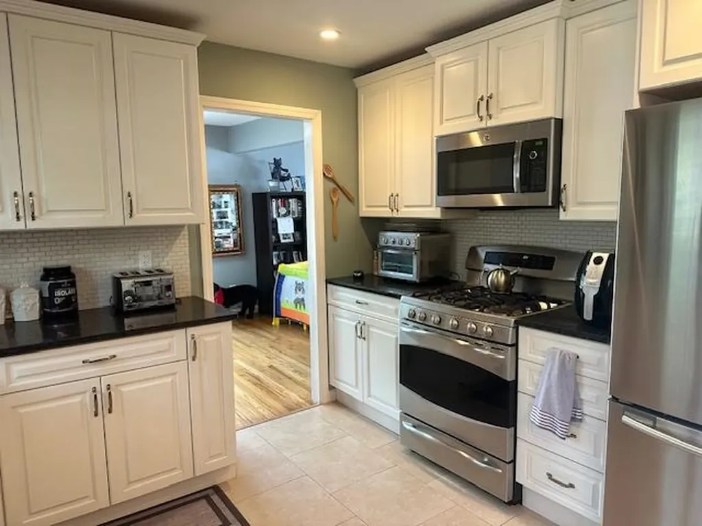61 View Acre Drive Huntington NY 11743