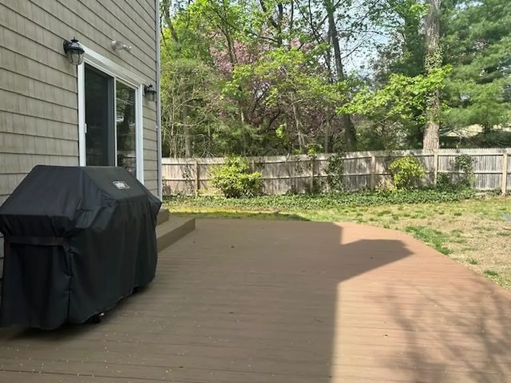 61 View Acre Drive Huntington NY 11743