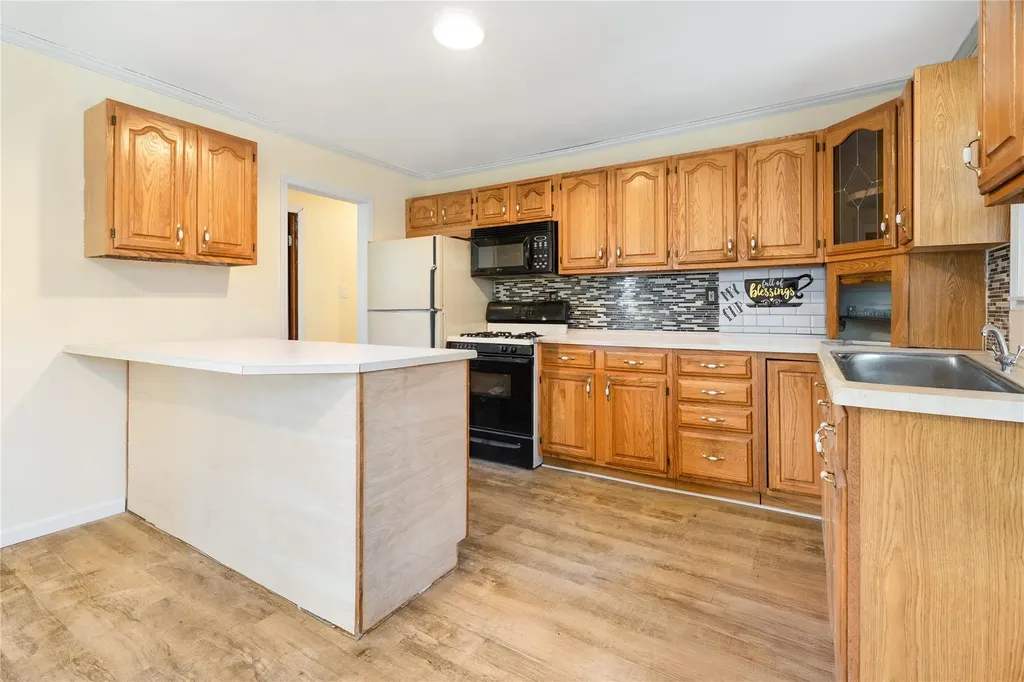 6 Edgewood Trail Monroe NY 10950