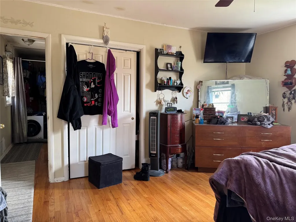 97 Deblock Road New Hampton NY 10958
