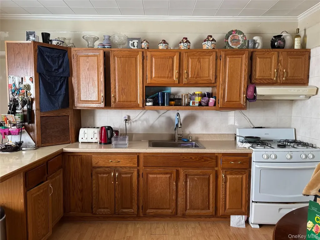 97 Deblock Road New Hampton NY 10958