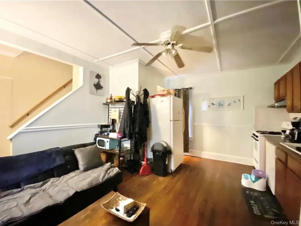 97 Deblock Road New Hampton NY 10958