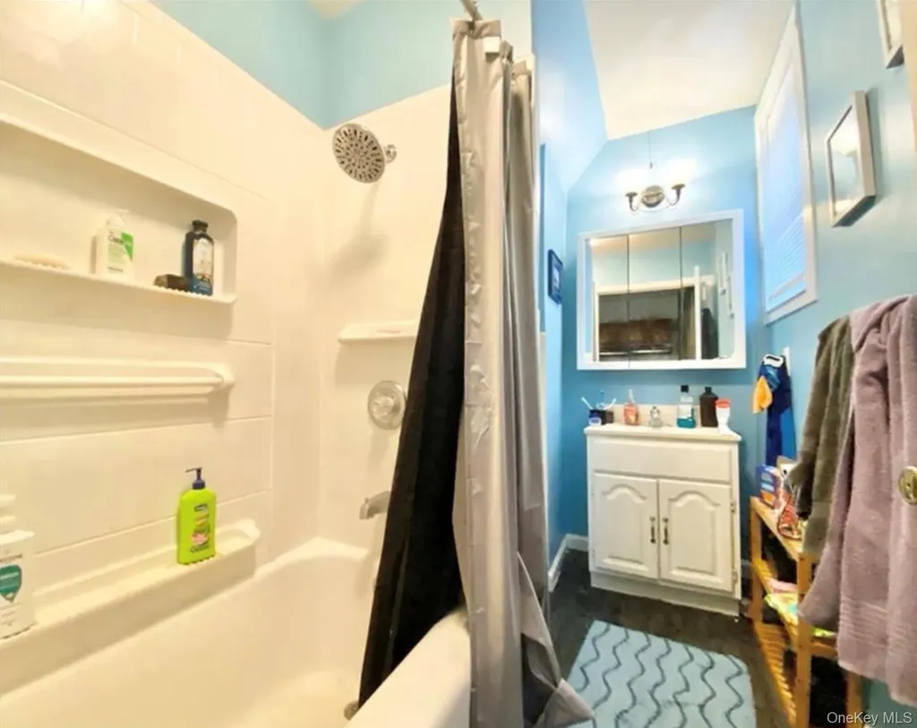 97 Deblock Road New Hampton NY 10958