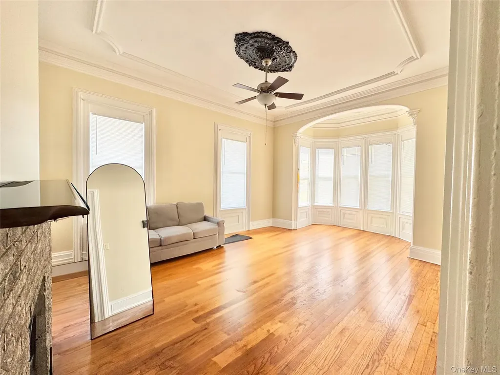 97 Deblock Road New Hampton NY 10958