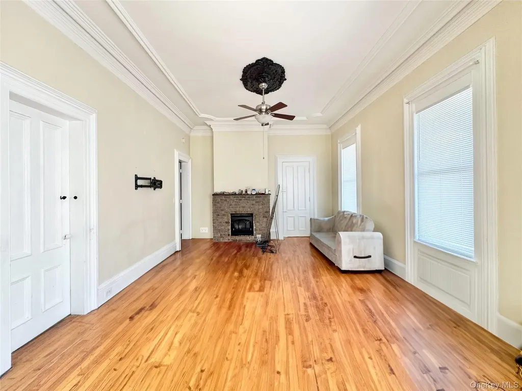 97 Deblock Road New Hampton NY 10958