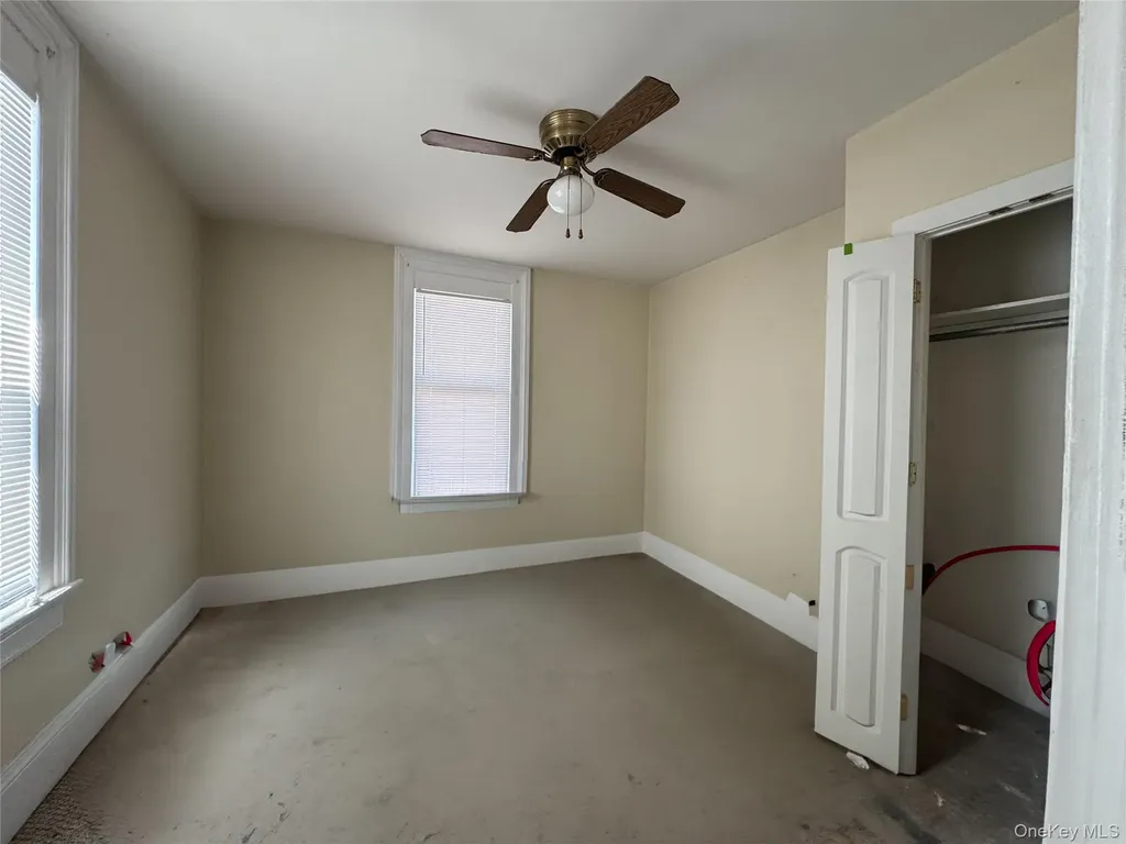 97 Deblock Road New Hampton NY 10958