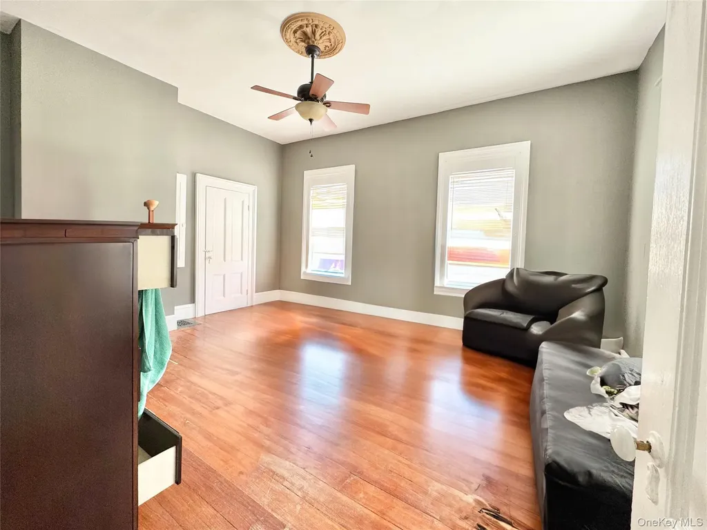 97 Deblock Road New Hampton NY 10958