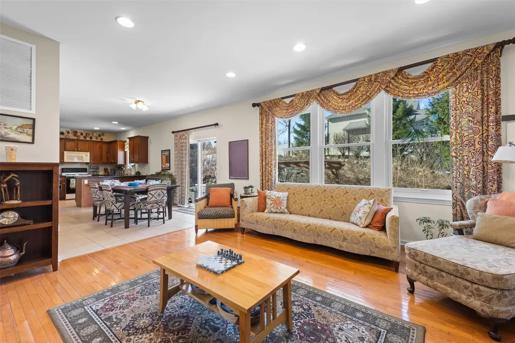 19 Arcadian Place Fishkill NY 12524