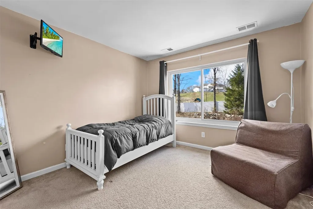 19 Arcadian Place Fishkill NY 12524