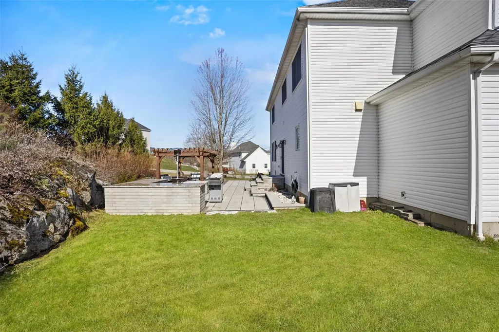 19 Arcadian Place Fishkill NY 12524