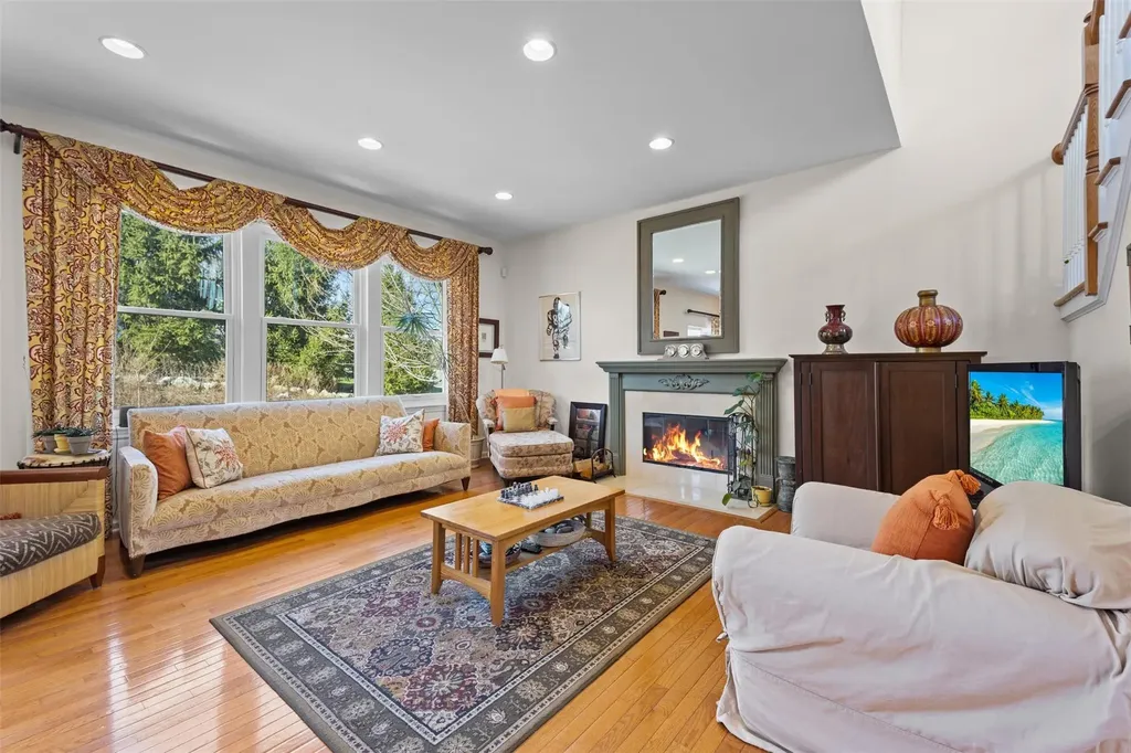 19 Arcadian Place Fishkill NY 12524