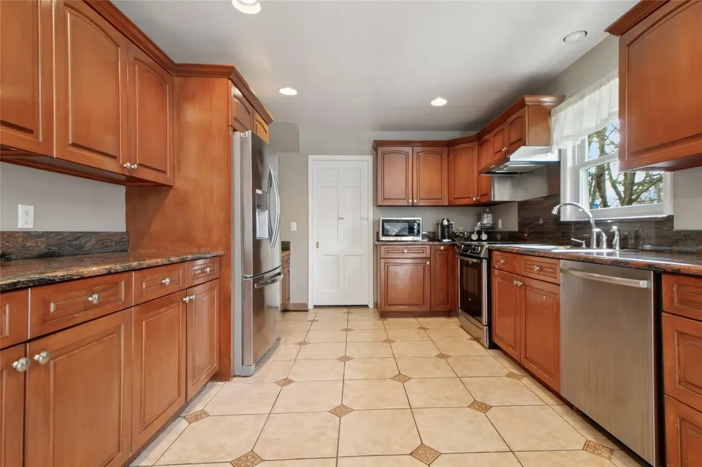 107 Park Lane West Harrison NY 10604