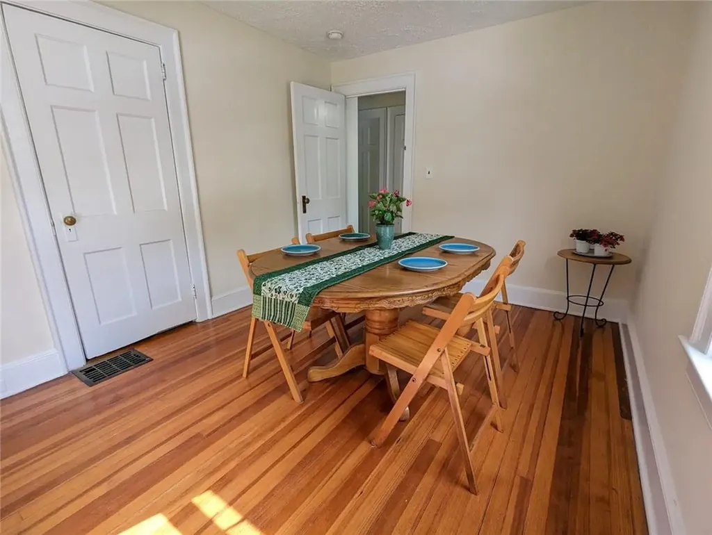 331 327 Route 100 Somers NY 10589