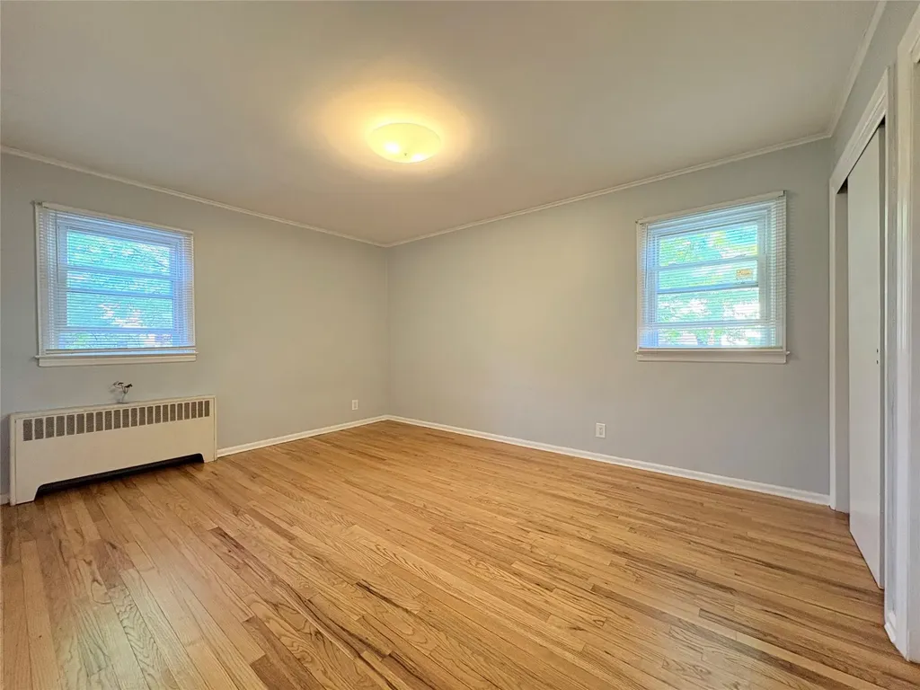 49 E Hawthorne Avenue Valley Stream NY 11580