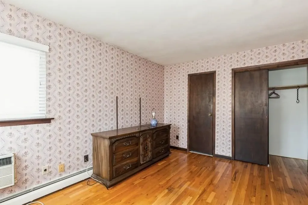 10 Anne Drive Selden NY 11784