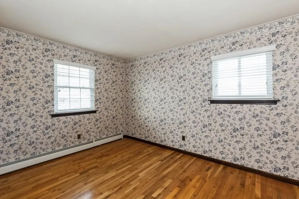 10 Anne Drive Selden NY 11784