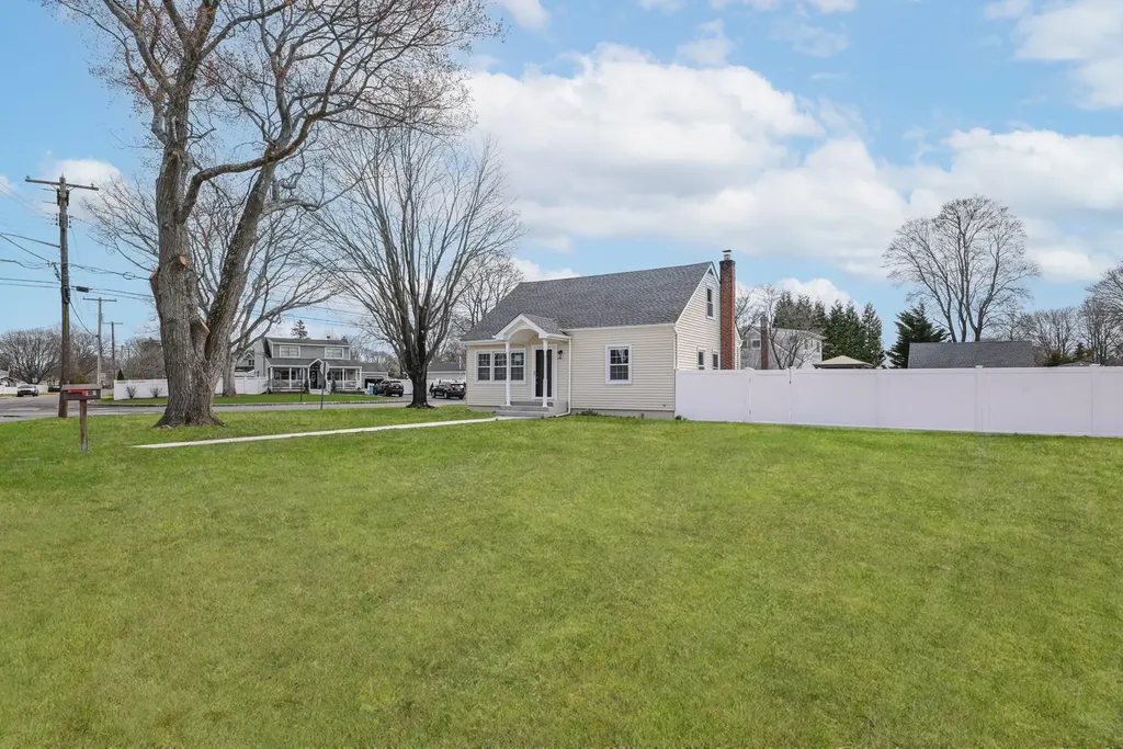 406 Howells Road Bay Shore NY 11706
