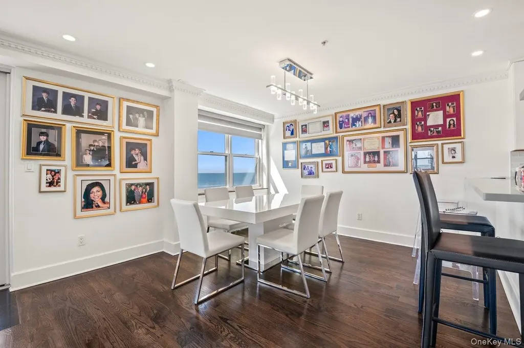 26 W Broadway Long Beach NY 11561