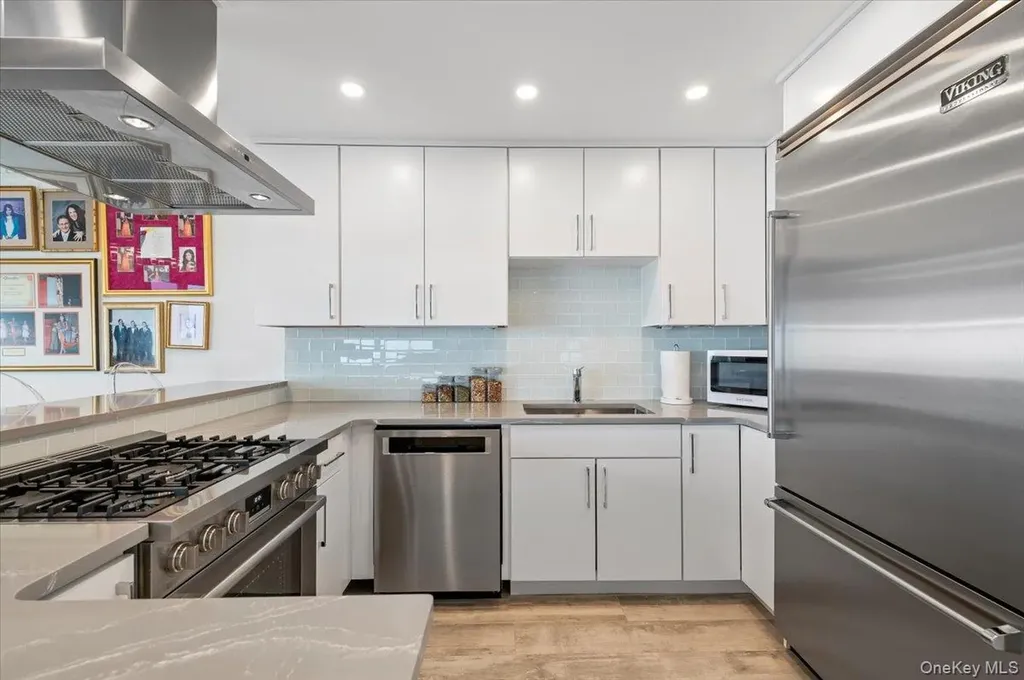 26 W Broadway Long Beach NY 11561