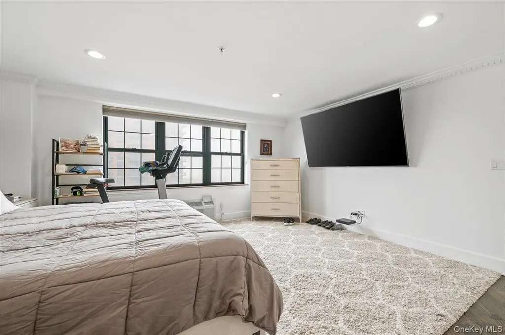 26 W Broadway Long Beach NY 11561