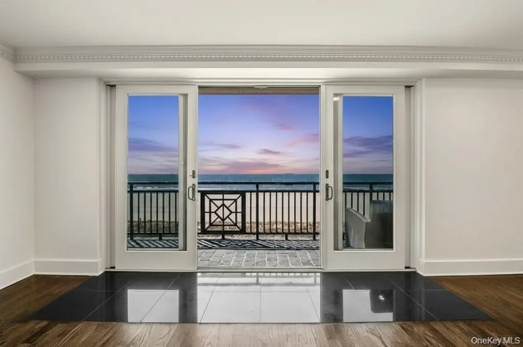 26 W Broadway Long Beach NY 11561