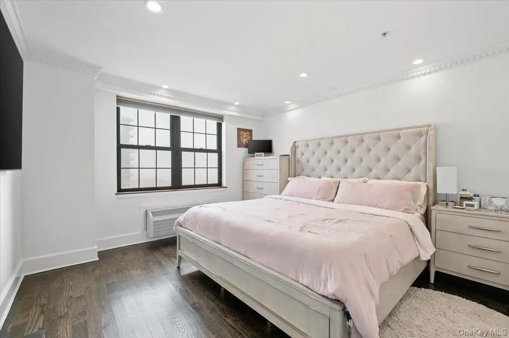26 W Broadway Long Beach NY 11561