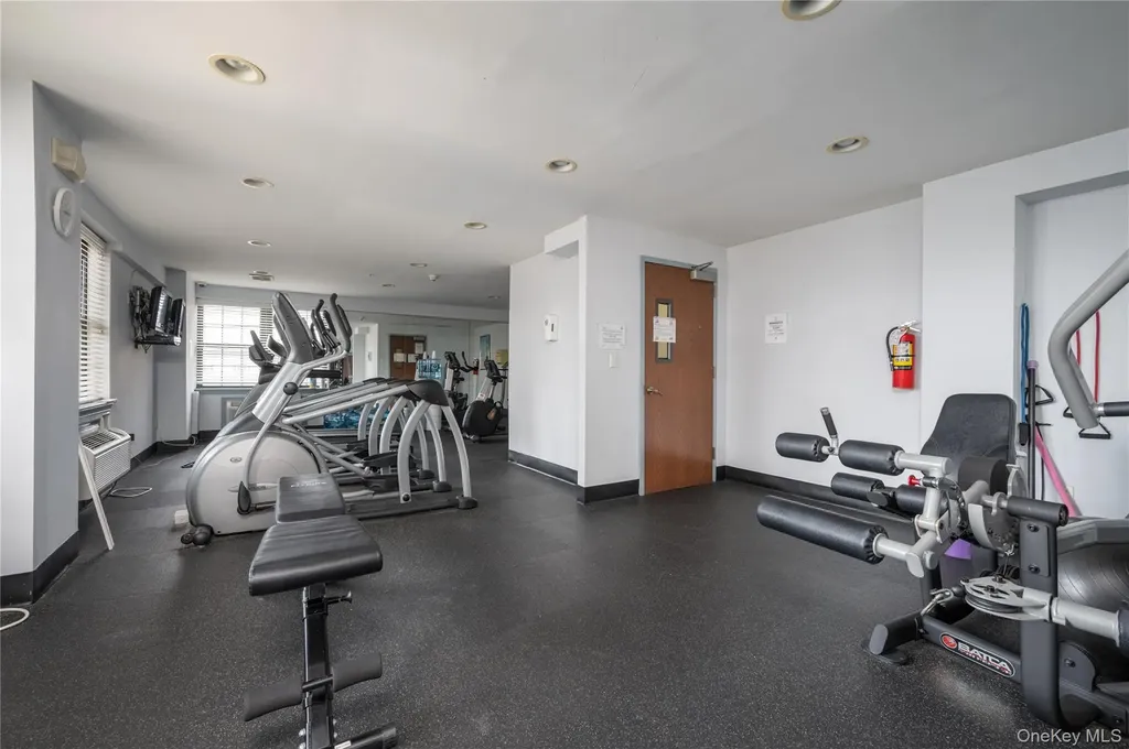26 W Broadway Long Beach NY 11561