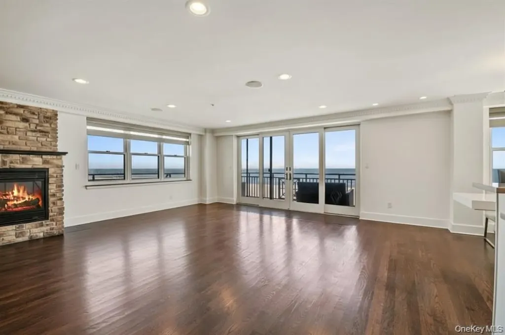 26 W Broadway Long Beach NY 11561
