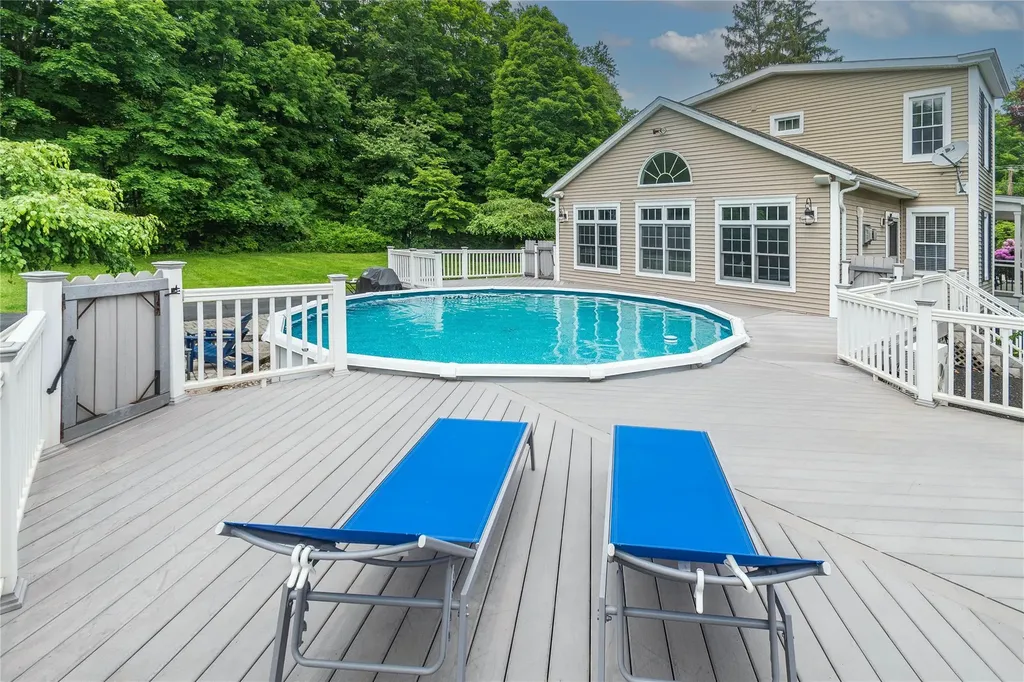 160 Mill Street Wallkill NY 12589