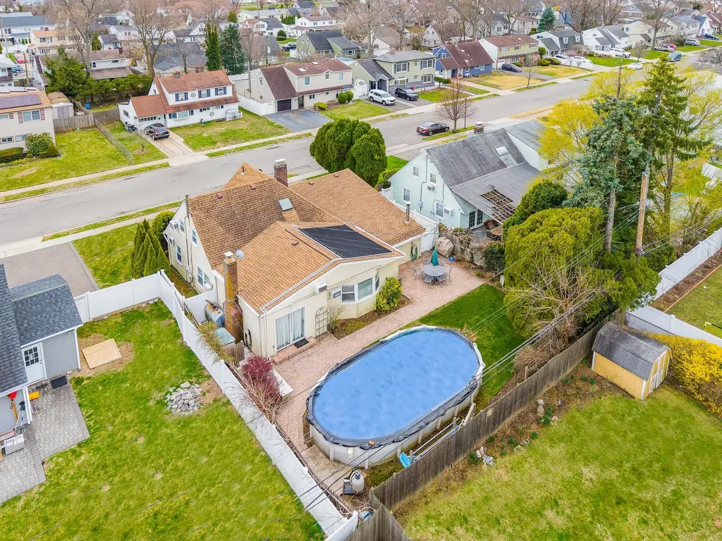 37 Marksman Lane Levittown NY 11756