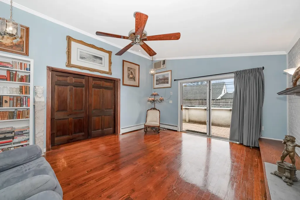 37 Marksman Lane Levittown NY 11756