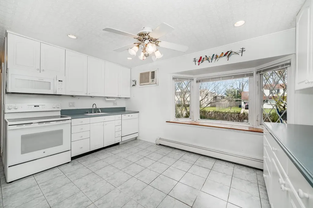 37 Marksman Lane Levittown NY 11756