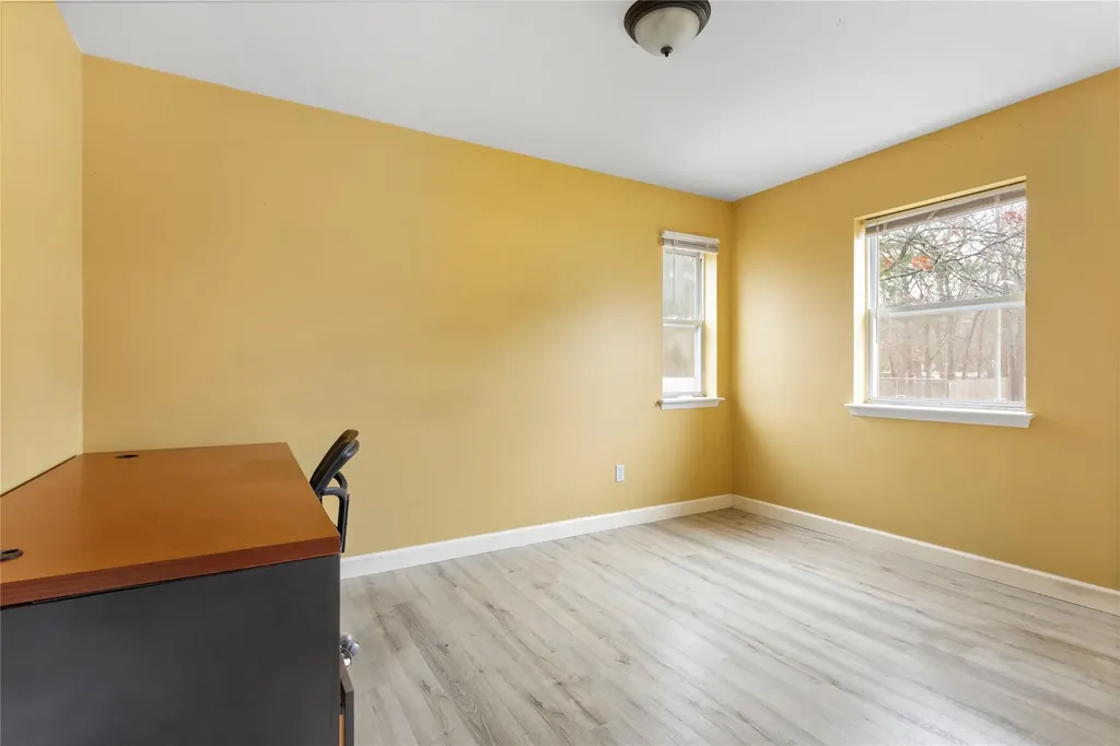 17 Pine Cone Lane Islandia NY 11749
