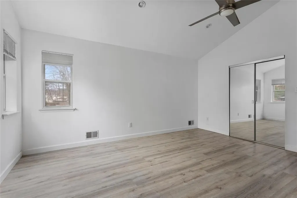 17 Pine Cone Lane Islandia NY 11749
