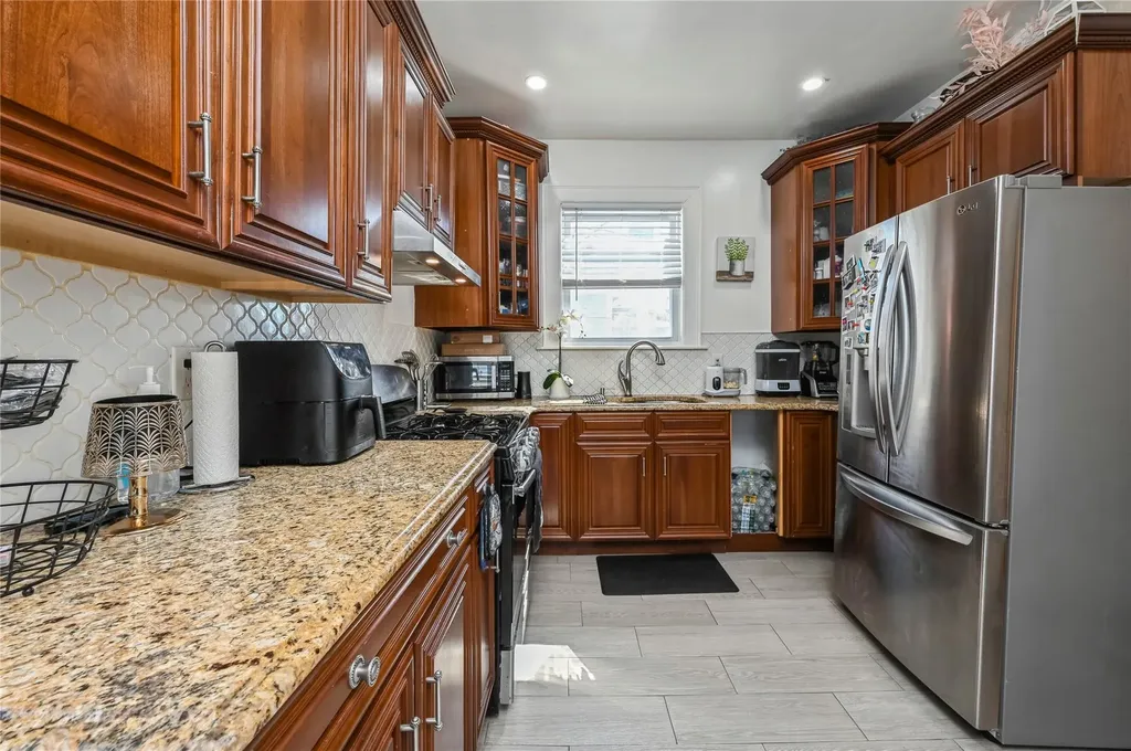 22 Landscape Avenue Yonkers NY 10705