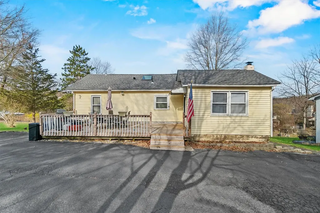 49 Lakeside Drive New Windsor NY 12553