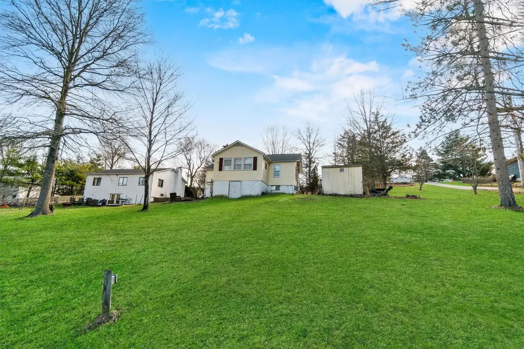 49 Lakeside Drive New Windsor NY 12553
