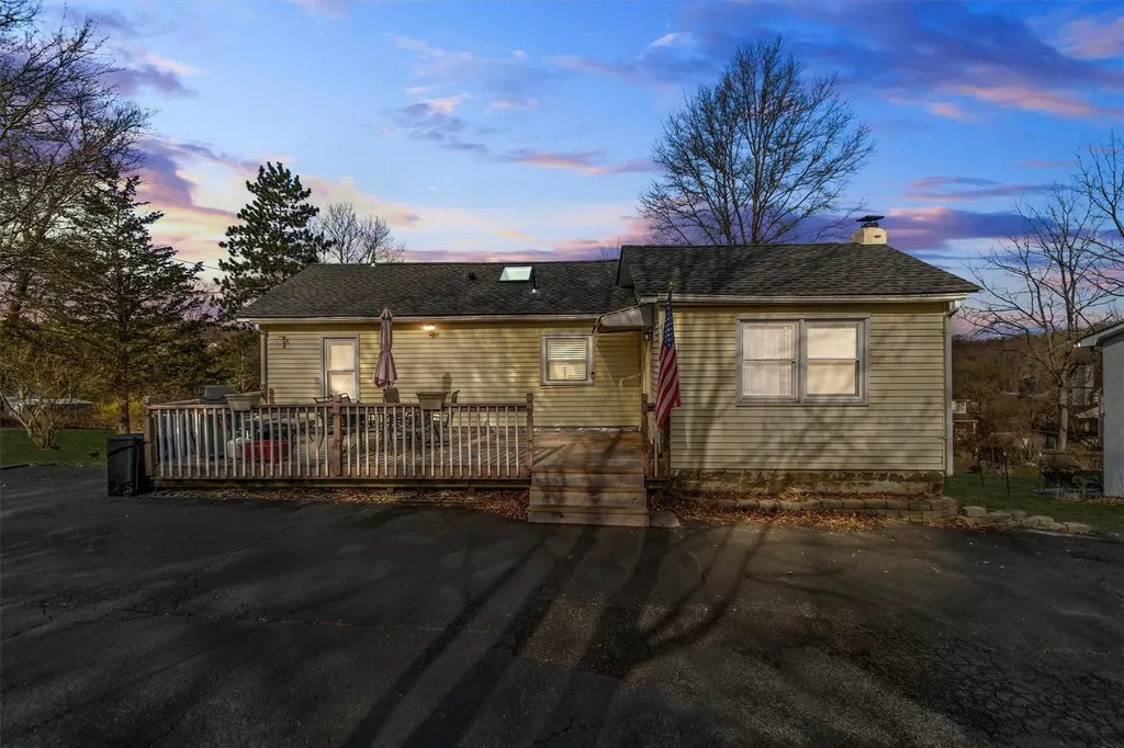 49 Lakeside Drive New Windsor NY 12553