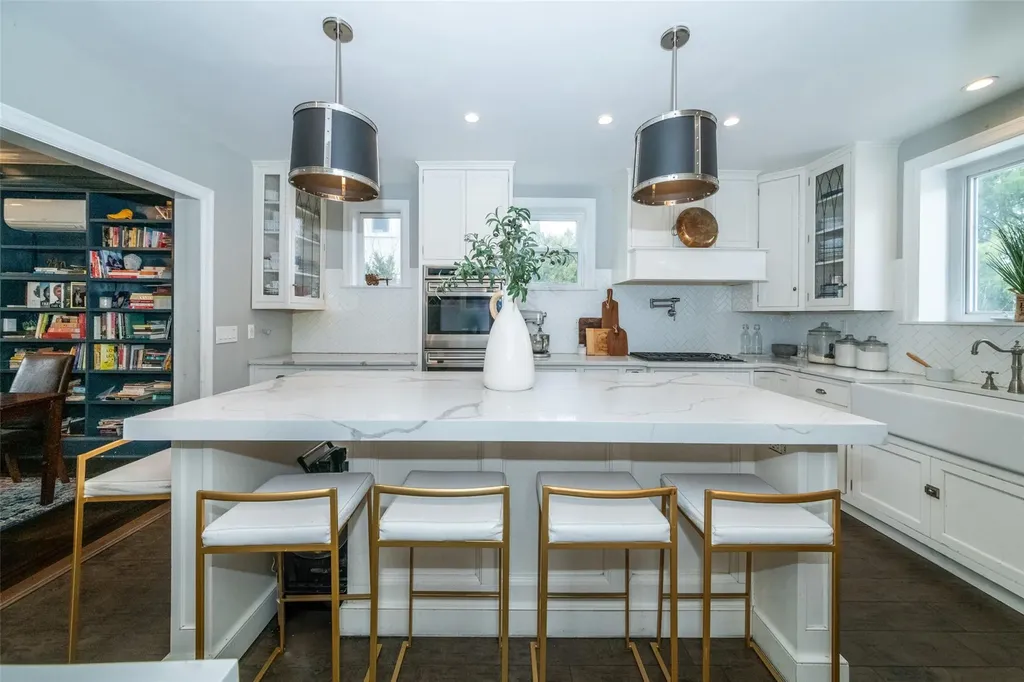 401 Carroll Avenue Mamaroneck NY 10543