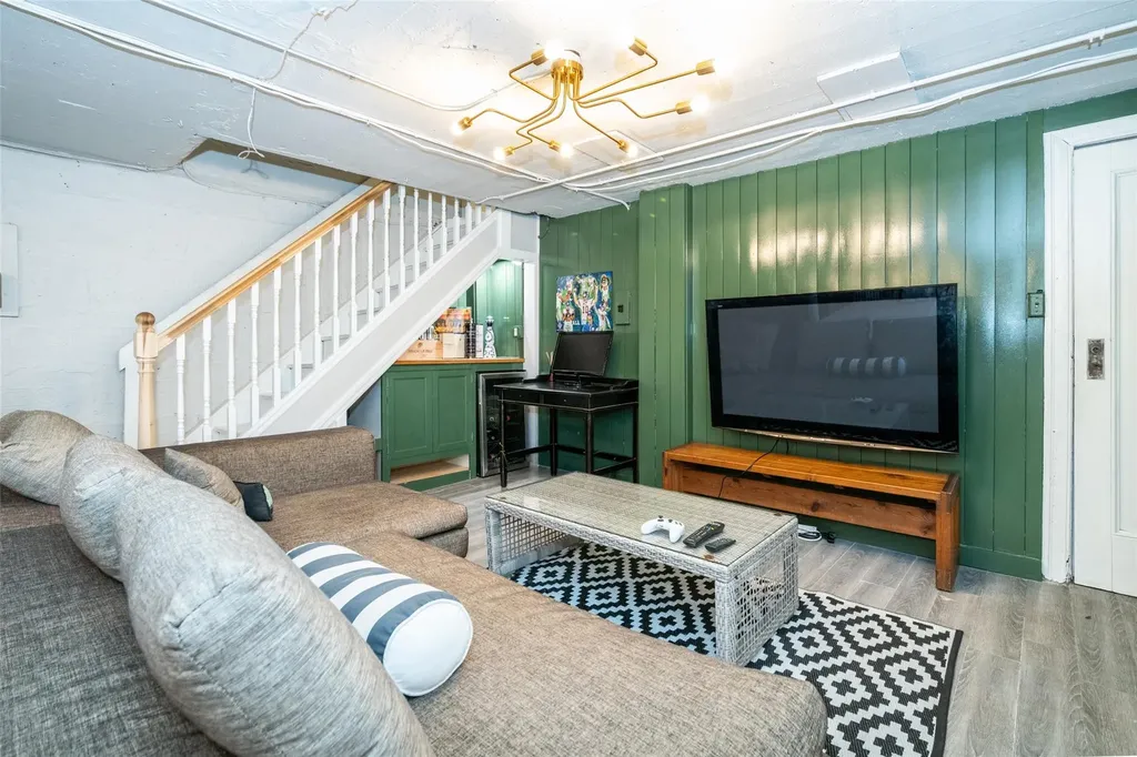 401 Carroll Avenue Mamaroneck NY 10543