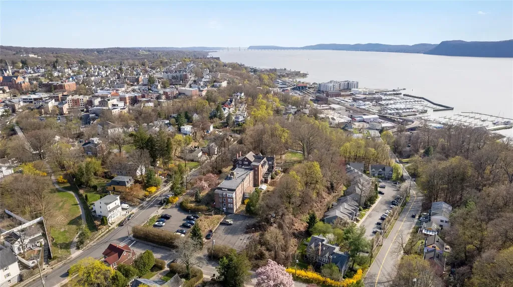 25 N Malcolm Street Ossining NY 10562
