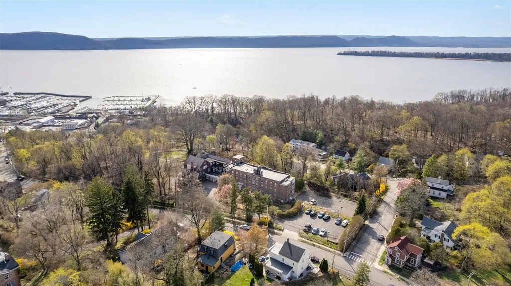 25 N Malcolm Street Ossining NY 10562